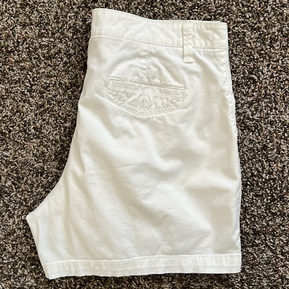 Sonoma Everyday Original Fit White Shorts, Size 12, Cotton Walking Shorts - Picture 3 of 13